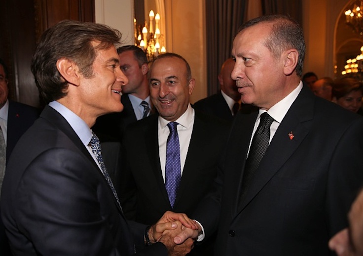 Turkish president Recep Tayyip Erdogan talks with doctor Mehmet Oz